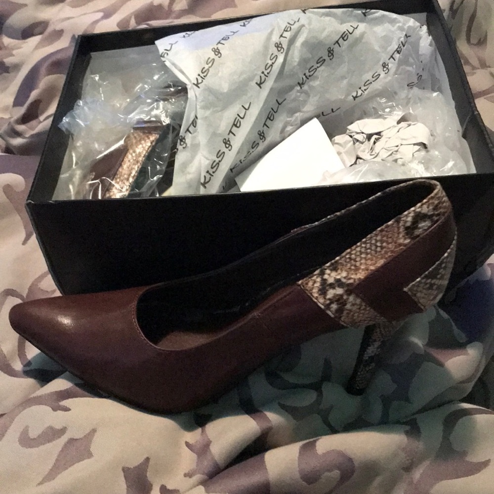 KISS & TELL Heels